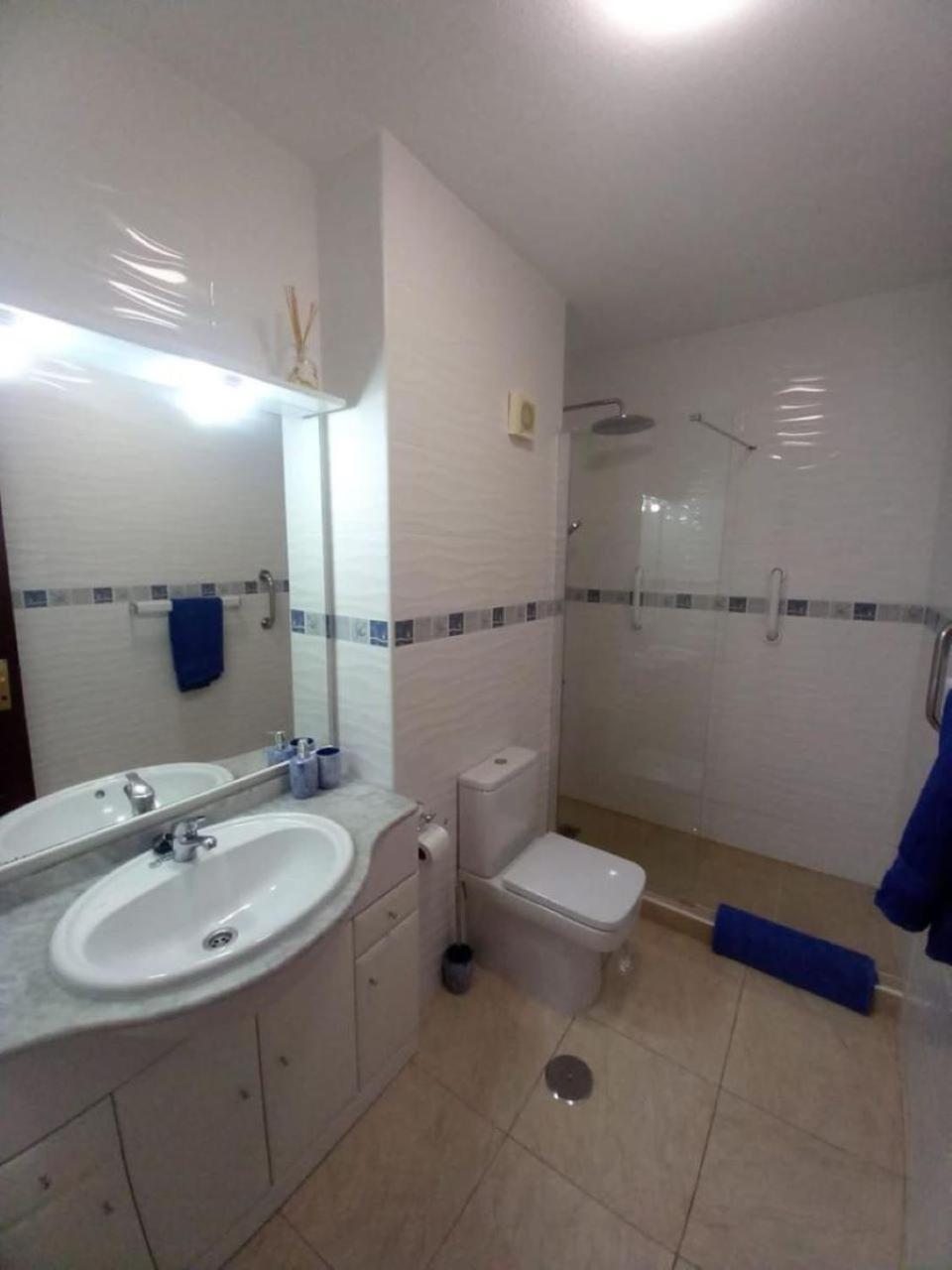 Victoria Court 2 - Lovely Apartment 65 Лос Кристианос Экстерьер фото